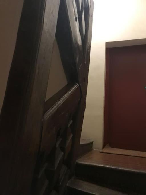 Design A La Bourse Du Commerce Apartment